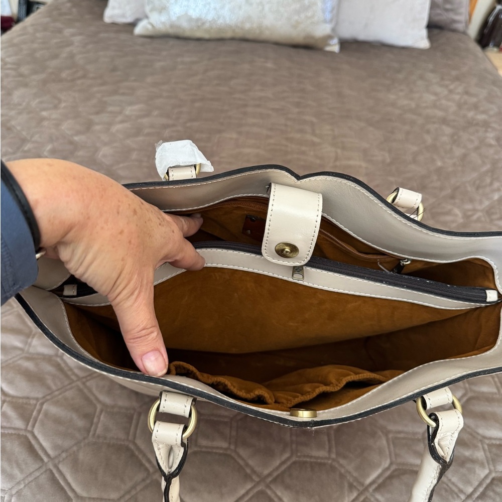 Patricia Nash Floral Leather Marion Tote, shoulder/ Crossbody bag - Picture 3 of 16